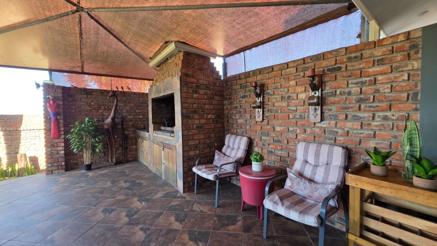 3 Bedroom Property for Sale in Hartenbos Central Western Cape